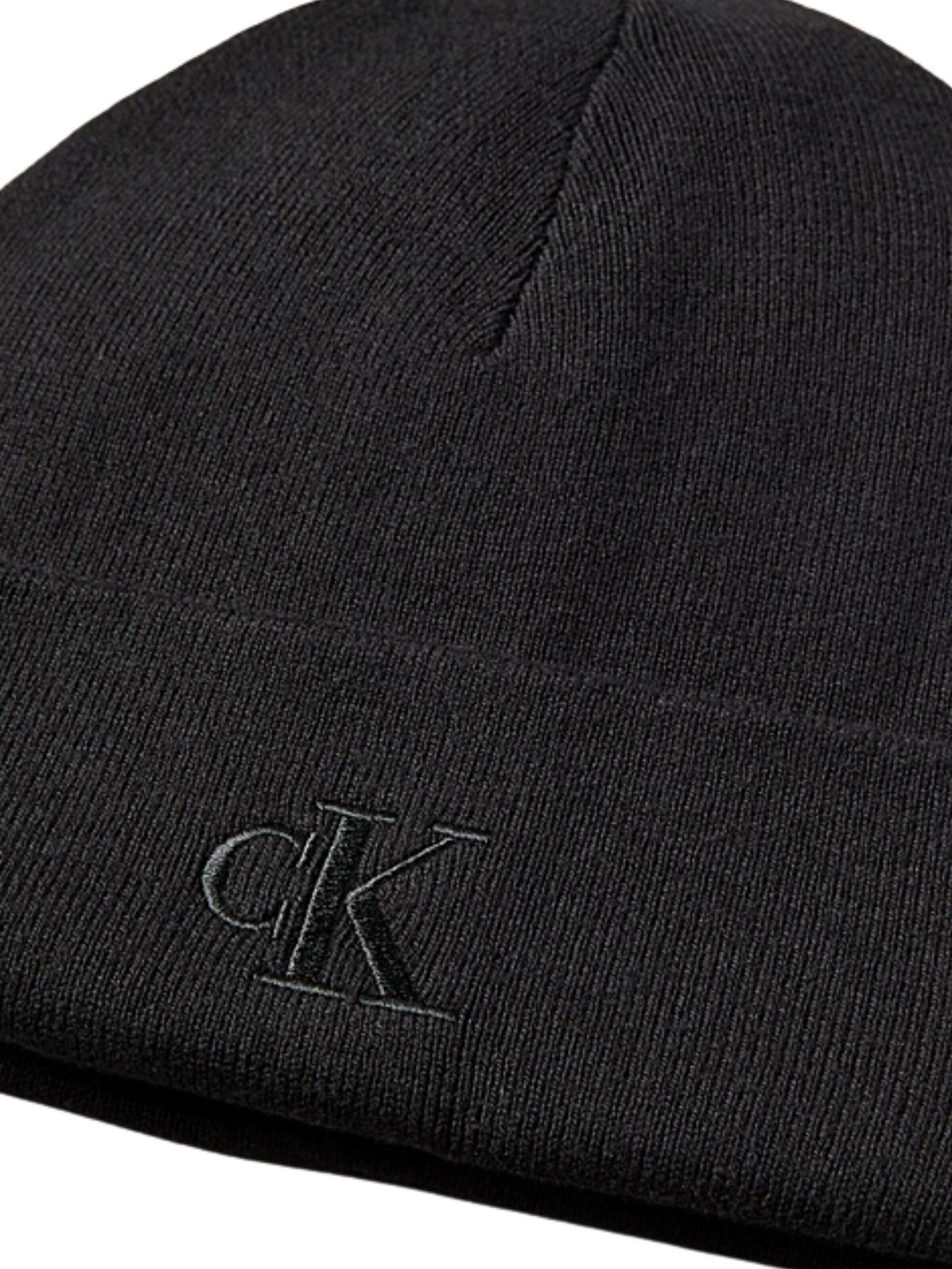 Calvin Klein Шапка в Черный
