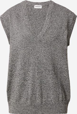 ARMEDANGELS Sweater 'MALUKA' in Grey: front