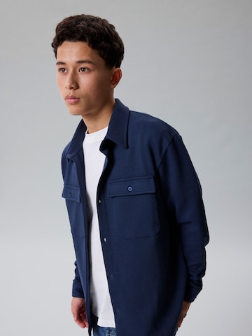 LMTD Regular Fit Hemd in Blau: Vorderseite