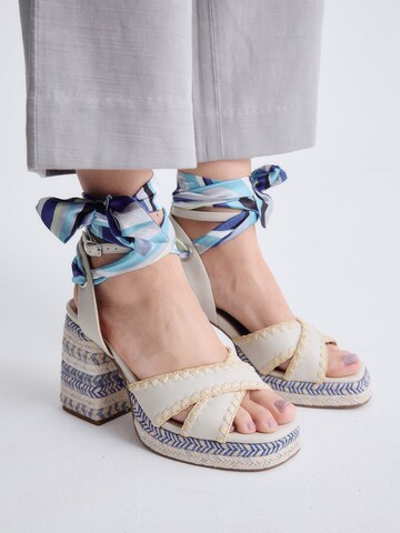 EXE - Sandalias con hebilla 'HAVANA-448' en blanco