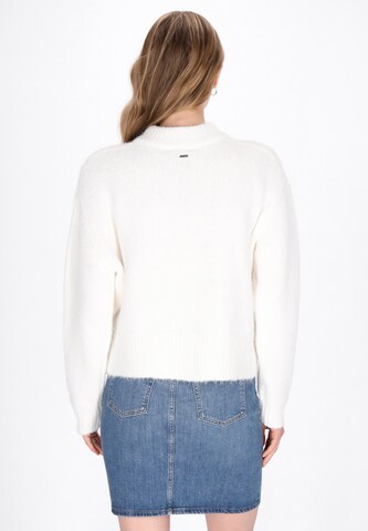 DreiMaster Vintage Knit cardigan in White