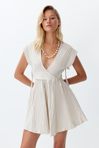Trendyol Kleid in Beige: Vorderseite