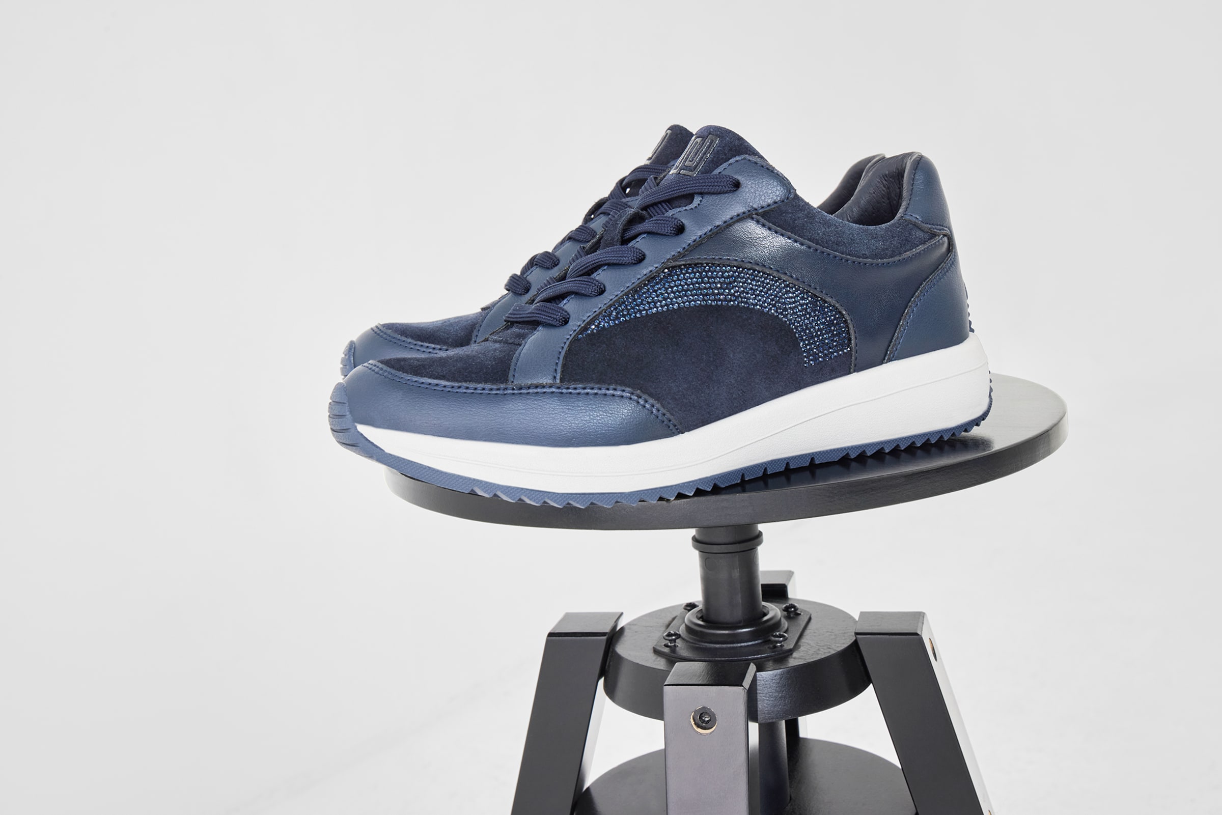 WALDLÄUFER Sneakers in Blue