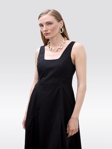 Lola Casademunt Kleid in Schwarz