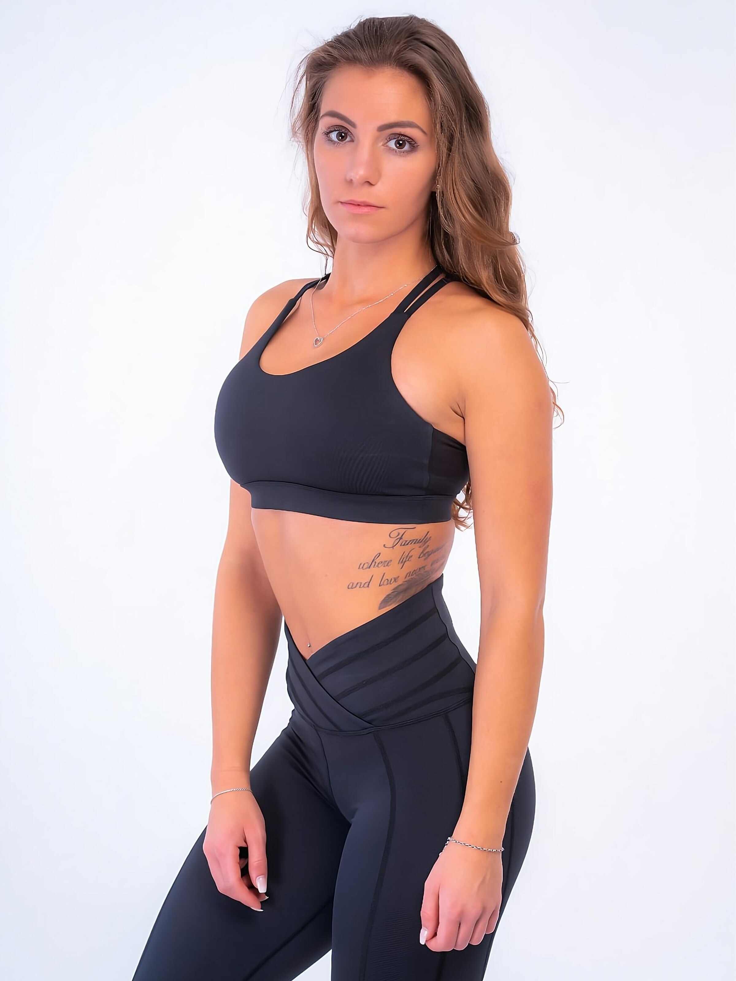 Empire Embodied Medium Support Sport-BH 'Sport-BH Black Hera'‌‌‌‌‌‌‌‌ in Schwarz: Vorderseite