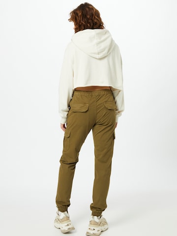 Urban Classics Tapered Cargo Pants in Green