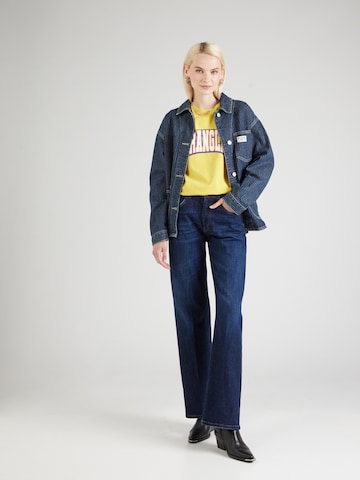WRANGLER - Camiseta 'REGULAR TEE' en amarillo