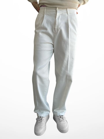 Kleidermafia Loose fit Trousers in Beige: front
