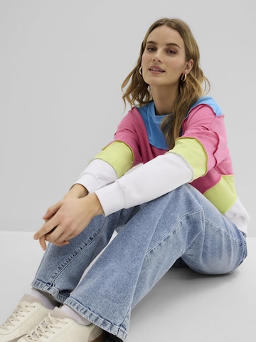 bonprix Sweatshirt in Blau