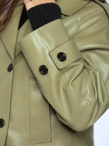 Veste mi-saison 'Yvette' RICANO en vert