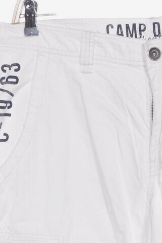 CAMP DAVID Shorts in 34 in White