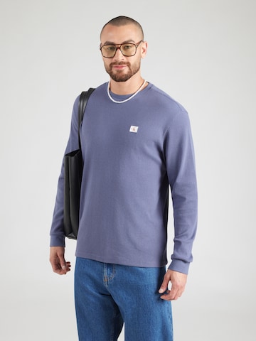 Calvin Klein Jeans T-shirt i blå: framsida