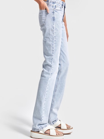 IT'S BASIC Regular Jeans 'Straight High Rise Jeans' in Blauw