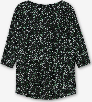 SHEEGO - Camiseta en negro: frente