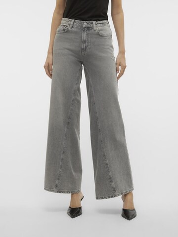 VERO MODA Wide Leg Jeans 'RAIL' i grå: forside