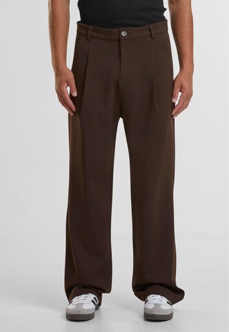 2Y Studios Loose fit Pleat-Front Pants 'Tahlo' in Brown: front