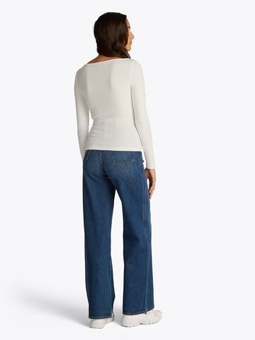Tommy Jeans Shirt in White