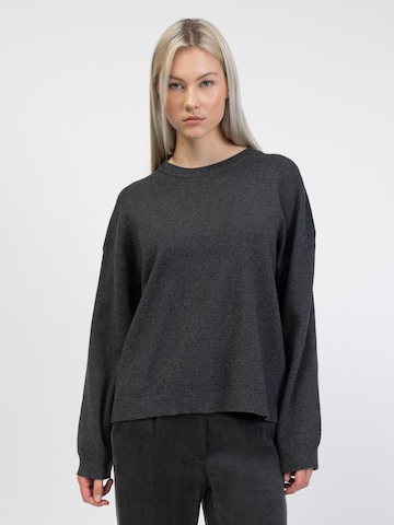BROKE + SCHÖN Sweater in Grey: front