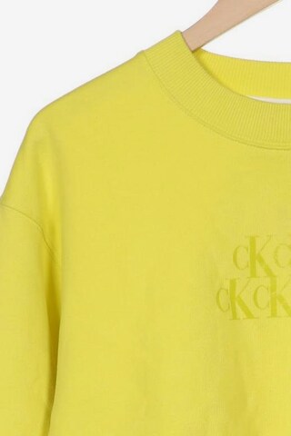Calvin Klein Jeans Sweatshirt & Zip-Up Hoodie in L in Yellow