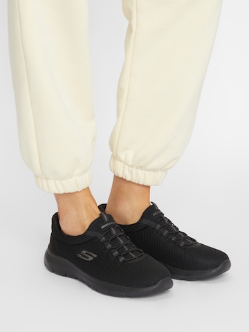 Slip on 'Summits' SKECHERS en noir : devant