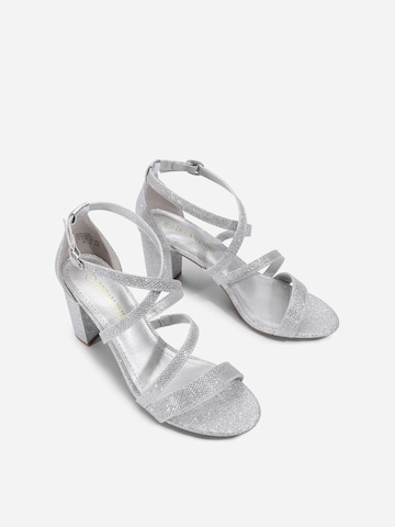 Dream Pairs Strap Sandals in Silver