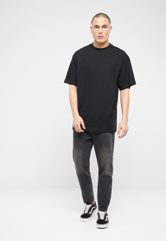 Tapered Jeans di 2Y Premium in nero