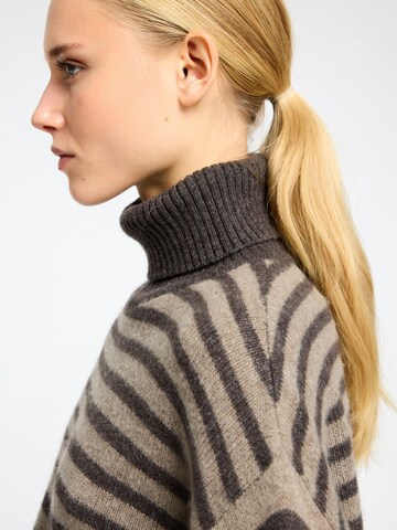 SELECTED FEMME Pullover i brun