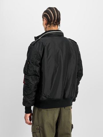 ALPHA INDUSTRIES Jacke in Schwarz: Rückseite
