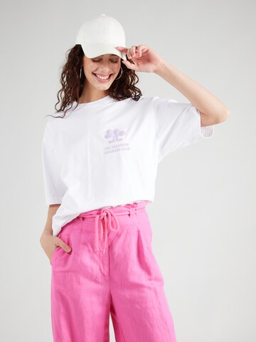 On Vacation Club Shirt 'Goodlife Club' in White