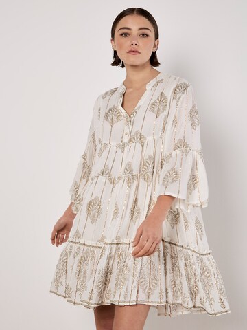 Robe Apricot en beige : devant