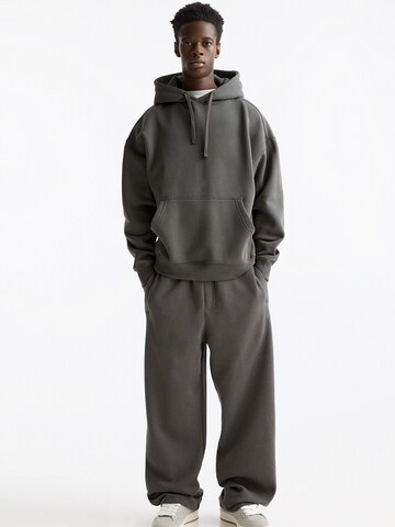Loosefit Pantalon Pull&Bear en gris