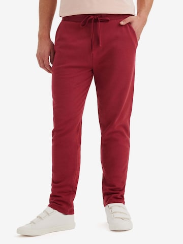 WESTMARK LONDON Regular Pants in Red: front