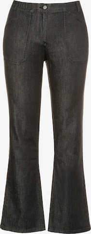 Ulla Popken Flared Jeans in Black: front