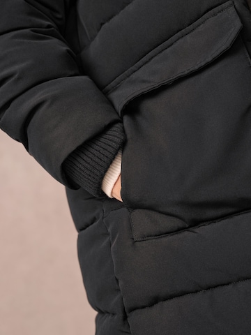 Manteau 'Everest' Superdry en noir