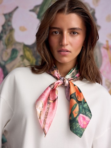 Next - Chal en rosa: frente