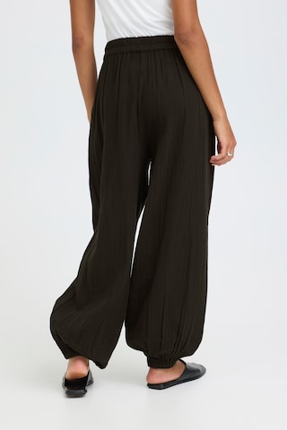 ICHI - regular Pantalón 'CALLIE' en negro