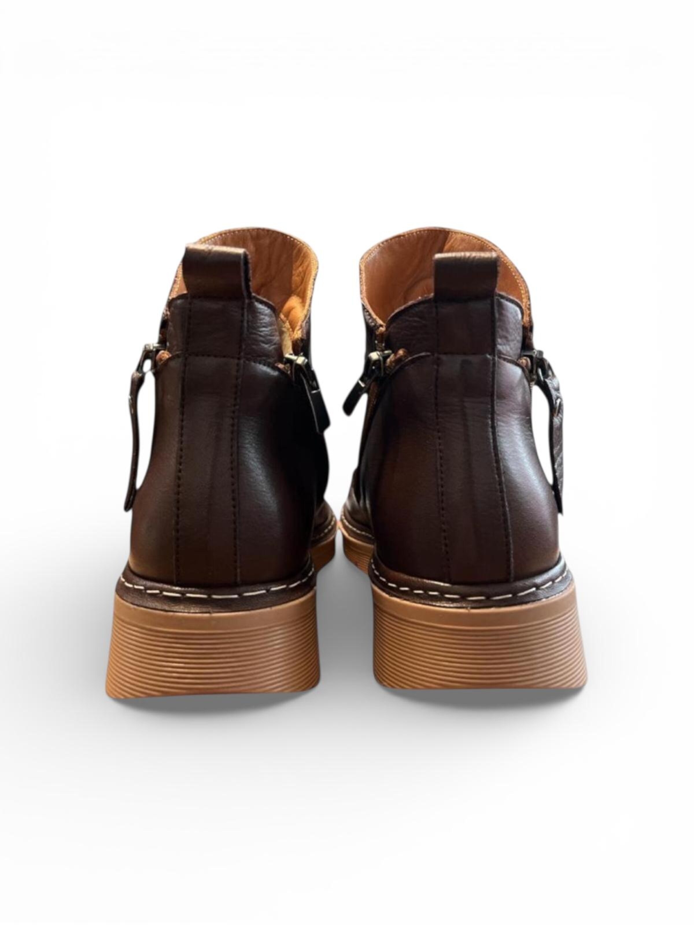 Begoria Boots in Brown