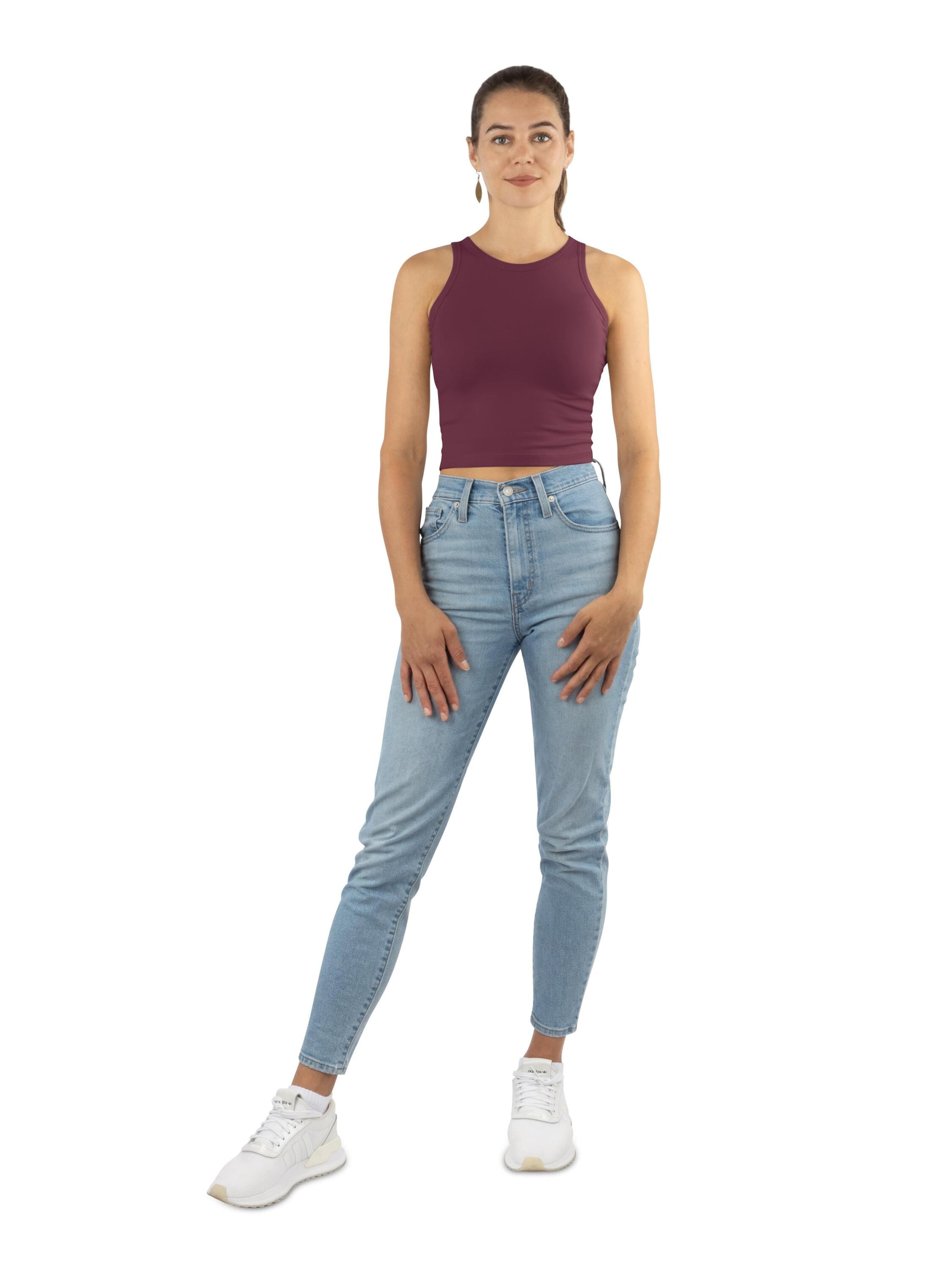 Top 'Niah' di Janice in rosso