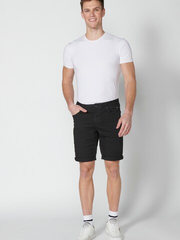 KOROSHI Regular Shorts in Schwarz