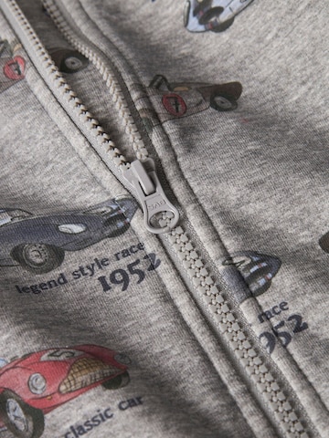 NAME IT - Sudadera con cremallera en gris