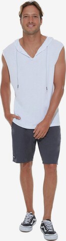 69Slam - Camiseta 'CAMISETA CON CAPUCHA REGAN BLANCA' en blanco: frente