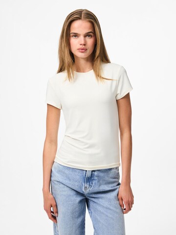 PIECES - Camiseta 'FYLLA' en blanco: frente