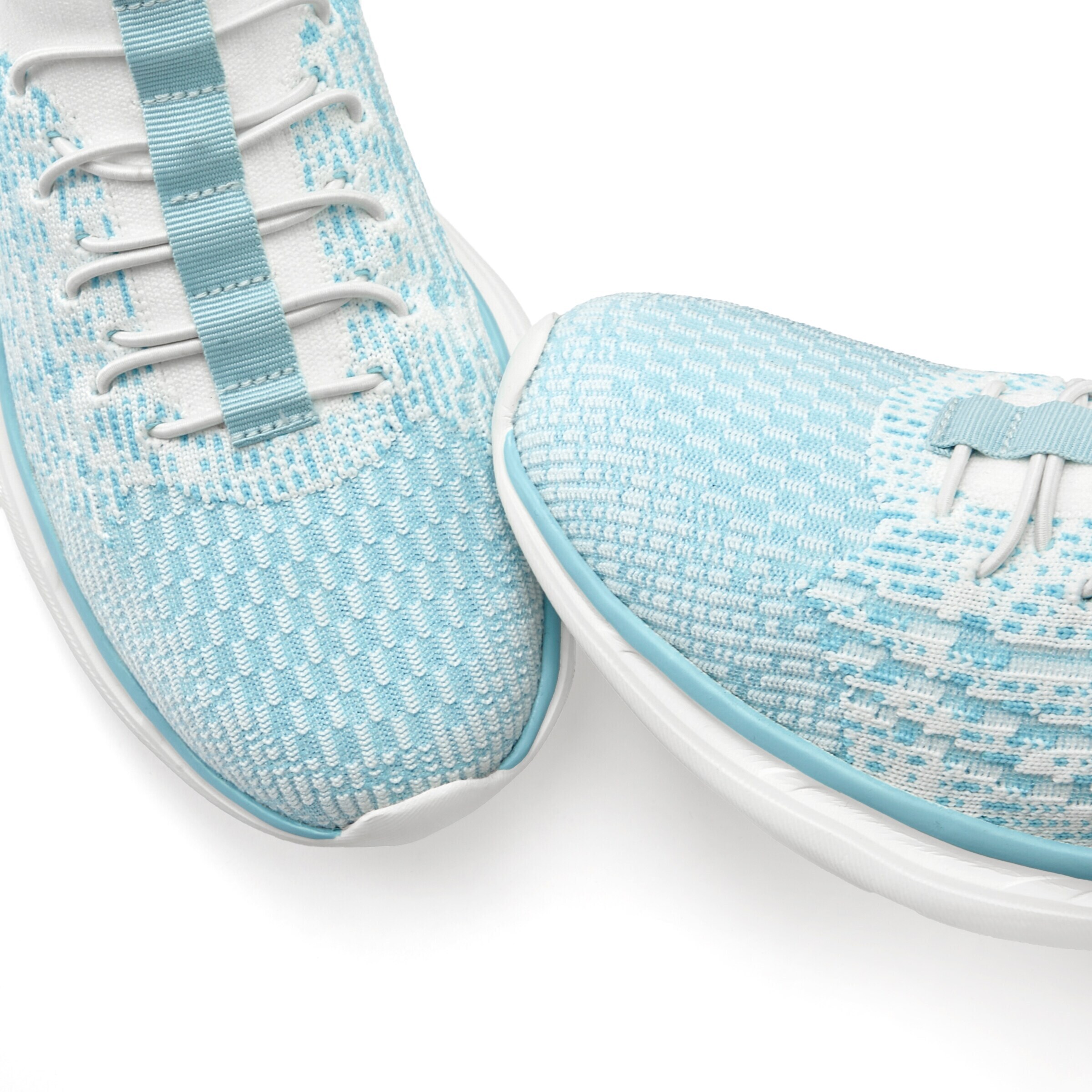 LASCANA Slip on -tennarit värissä sininen