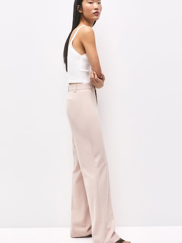 Wide Leg Pantalon à plis Pull&Bear en rose : devant