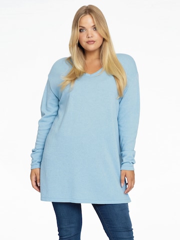 Yoek Sweater in Blue: front