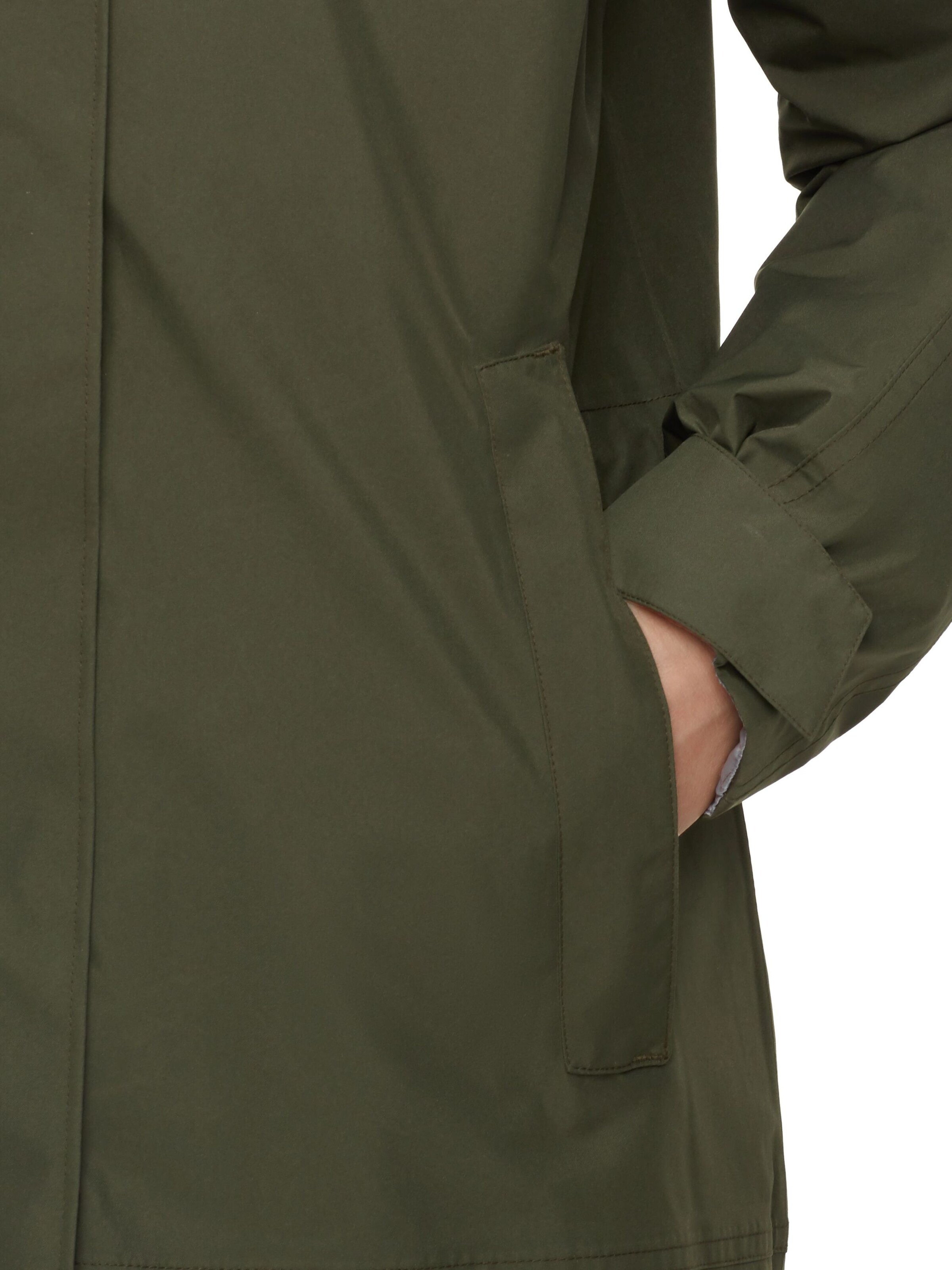 MAMMUT Outdoor Jacket in Green