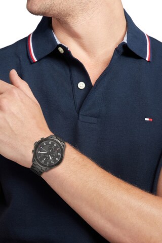 TOMMY HILFIGER Analoog horloge in Grijs: voorkant