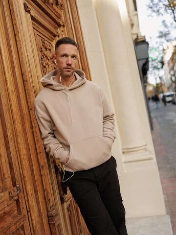 DAN FOX APPAREL Sweatshirt 'Malte' i beige