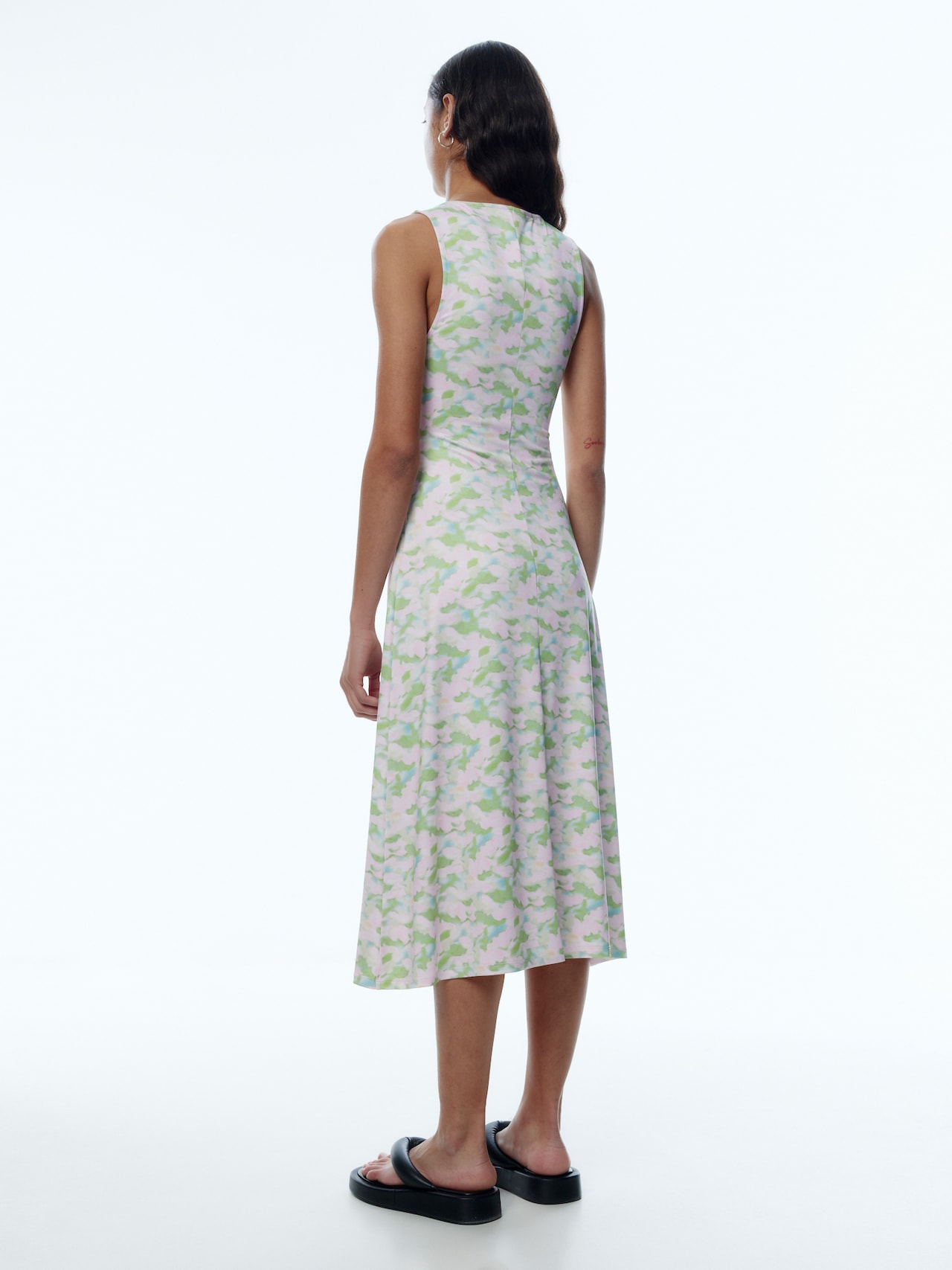 EDITED Produits Robe 'Noema' bleu clair