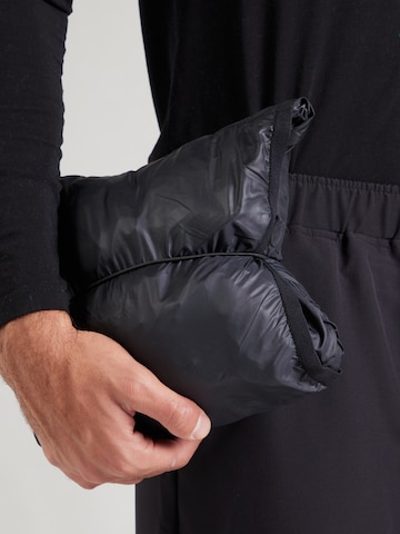 Geacă outdoor de la 4F pe negru